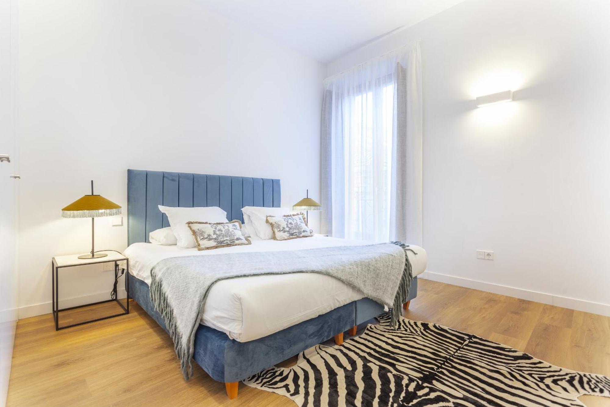 Cibeles Luxe In Madrid Apartment ภายนอก รูปภาพ