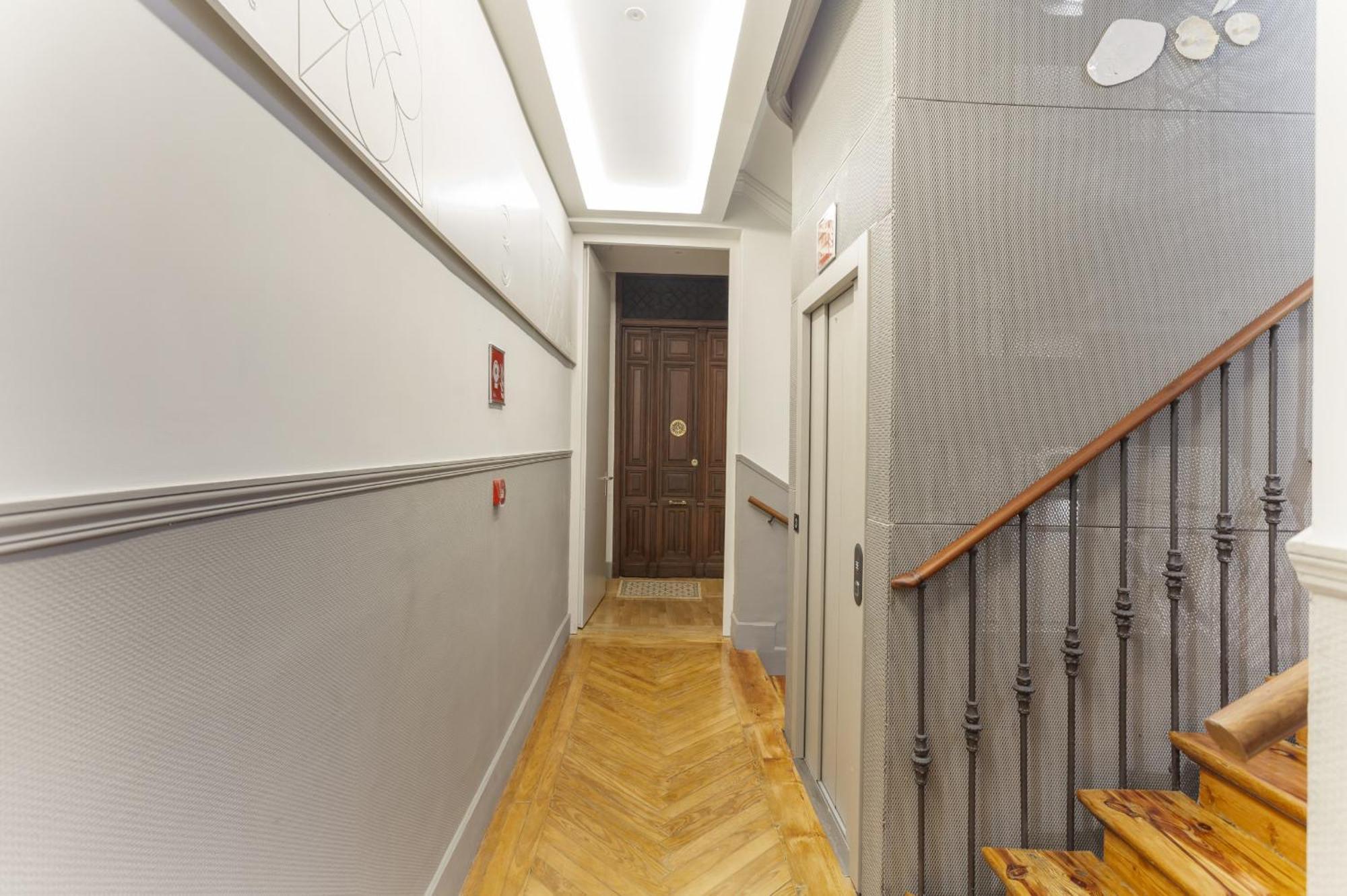 Cibeles Luxe In Madrid Apartment ภายนอก รูปภาพ