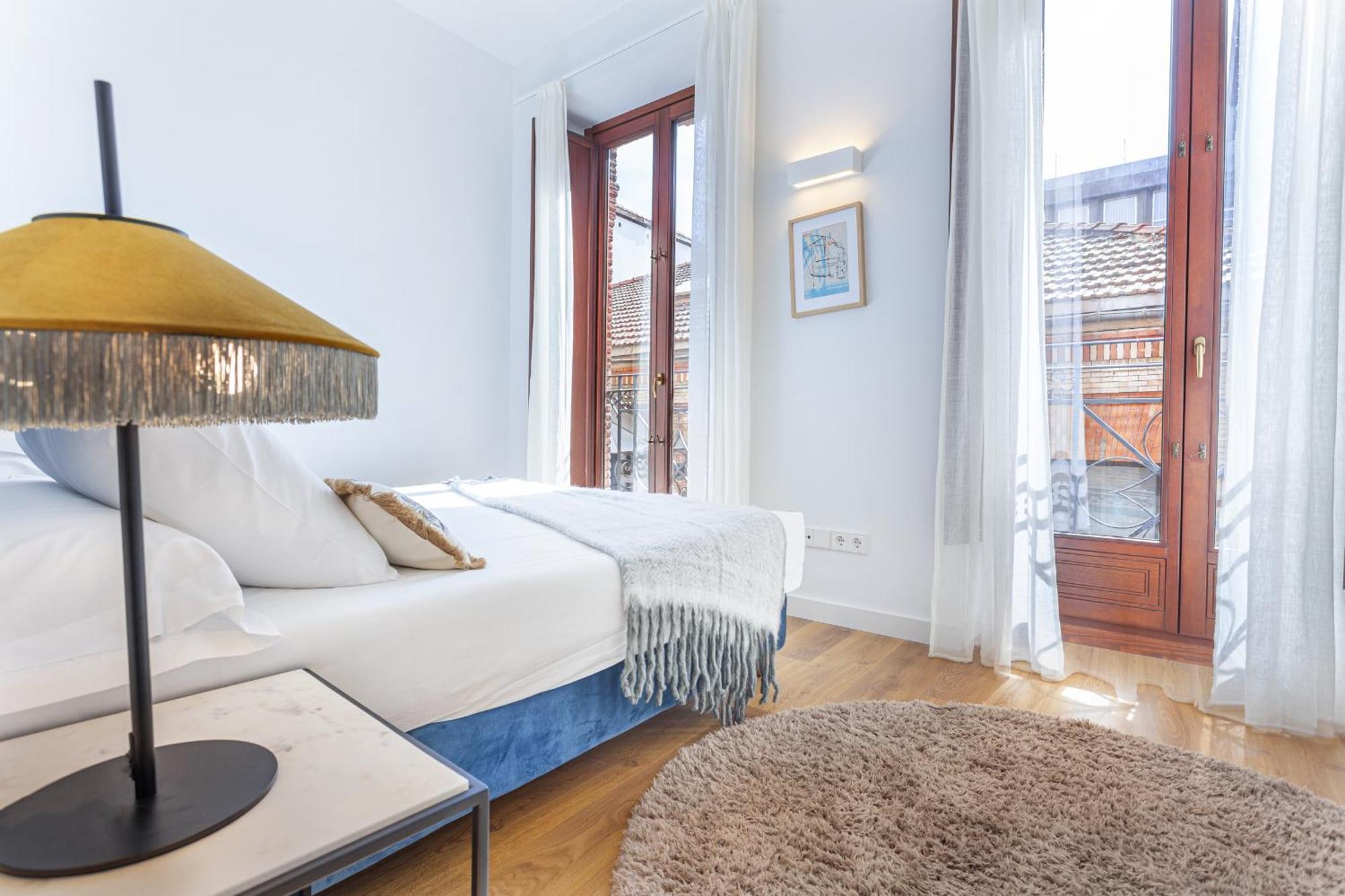 Cibeles Luxe In Madrid Apartment ภายนอก รูปภาพ