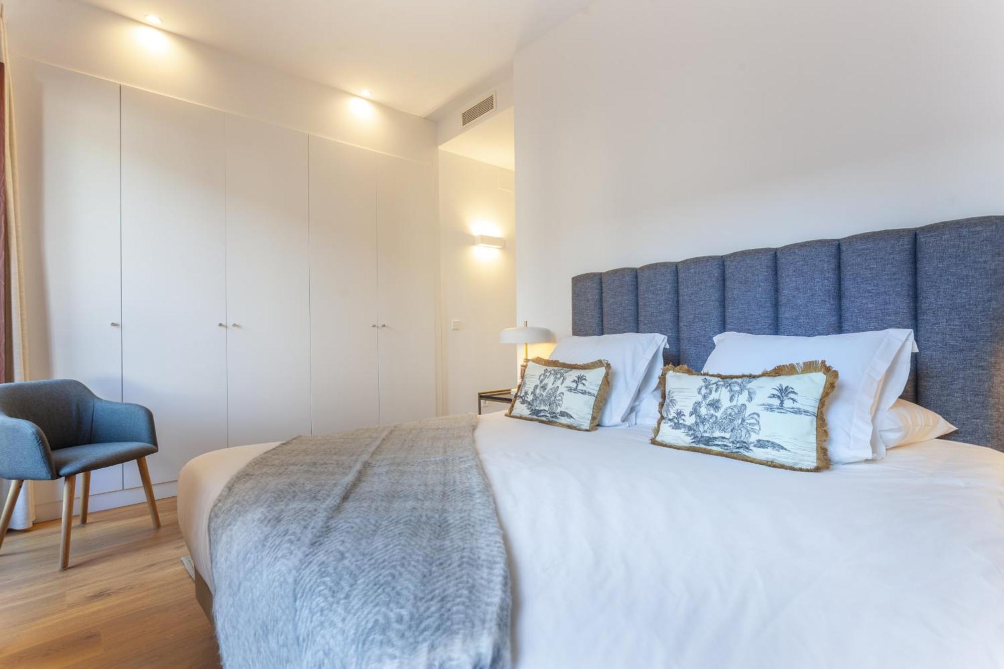 Cibeles Luxe In Madrid Apartment ภายนอก รูปภาพ